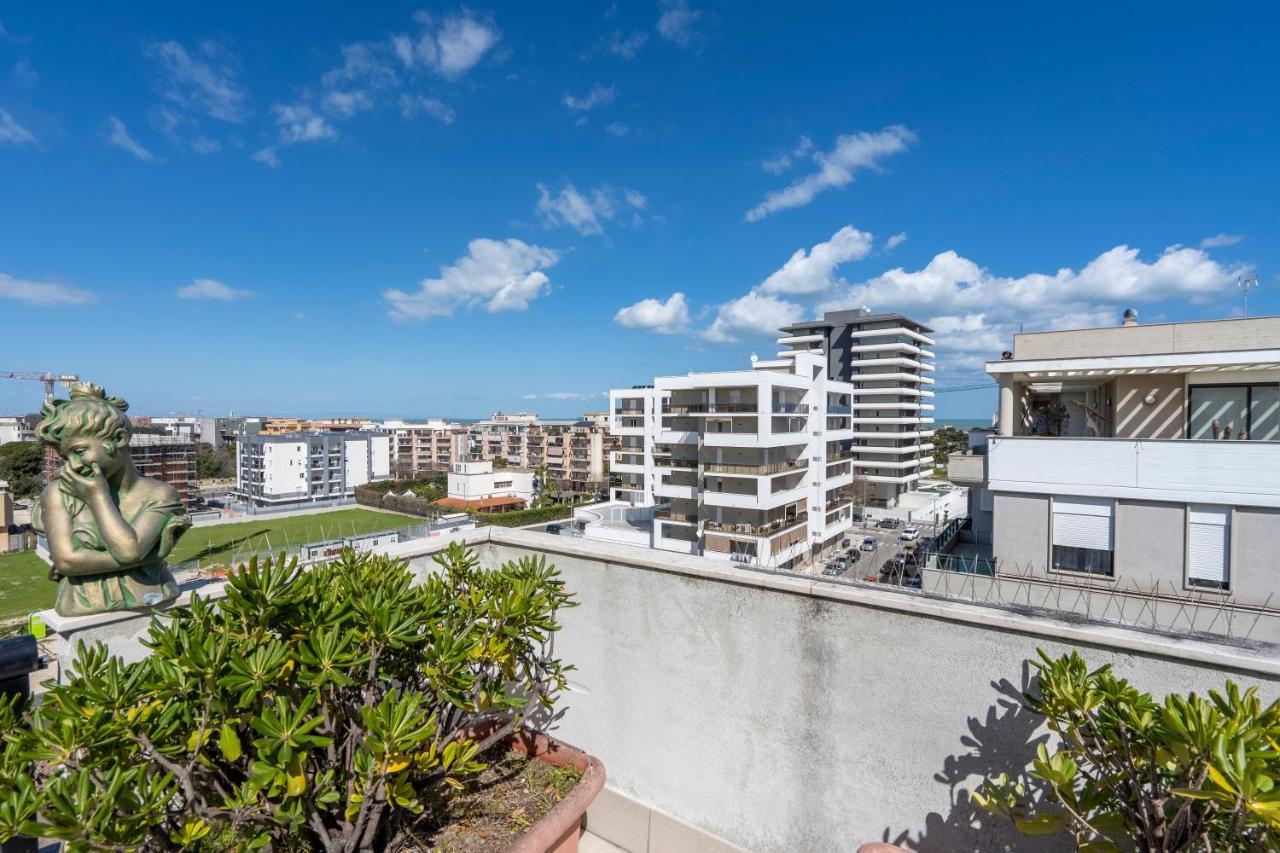 Grazia Attic Apartment With Terrace Trani Exterior photo