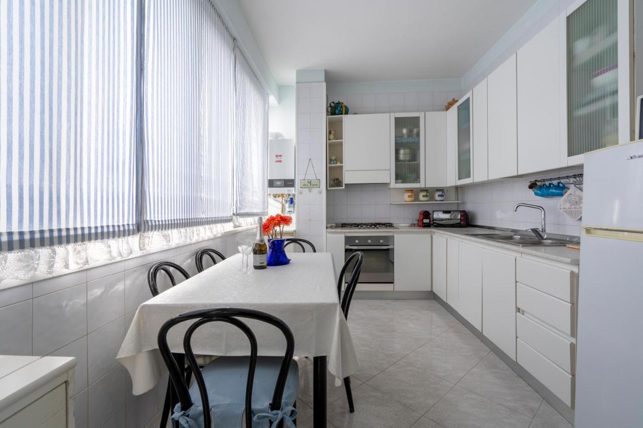 Grazia Attic Apartment With Terrace Trani Exterior photo